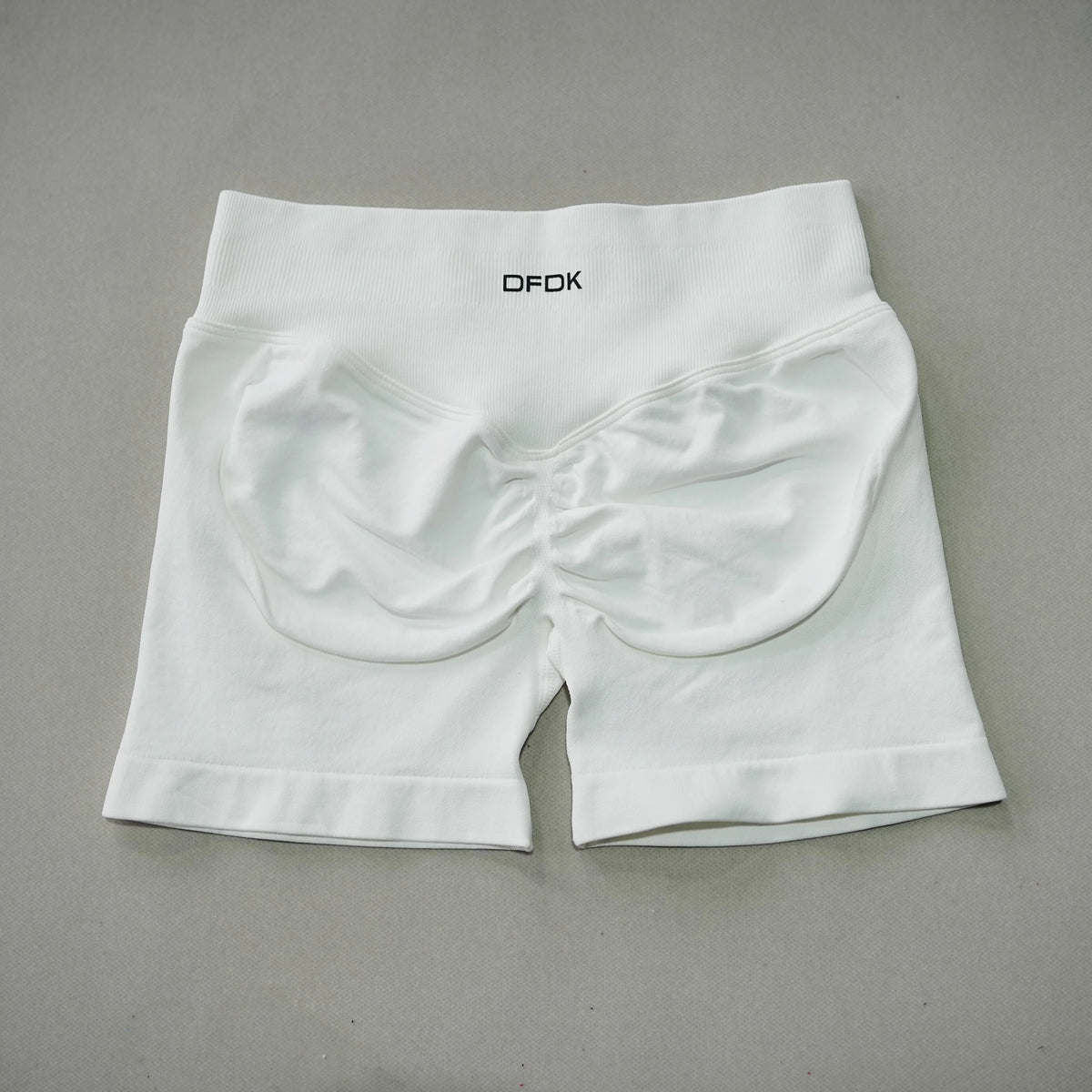 2026 New Women High Waist Scrunch Butt Shorts Push Up Hip Lifting Squat Proof Gym Workout Running Sports Yoga Short Pants